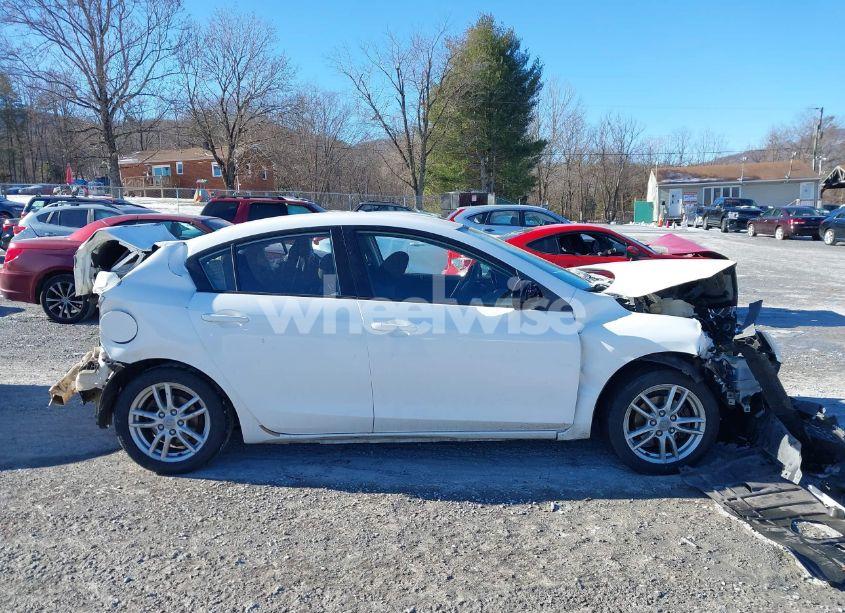 Photo 14 of 2011 Mazda Mazda3 I TOURING (VIN JM1BL1VFXB1412832)