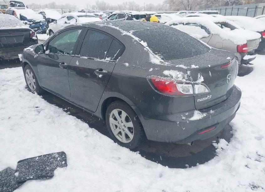 Photo 3 of 2011 Mazda Mazda3 I TOURING (VIN JM1BL1VFXB1474263)