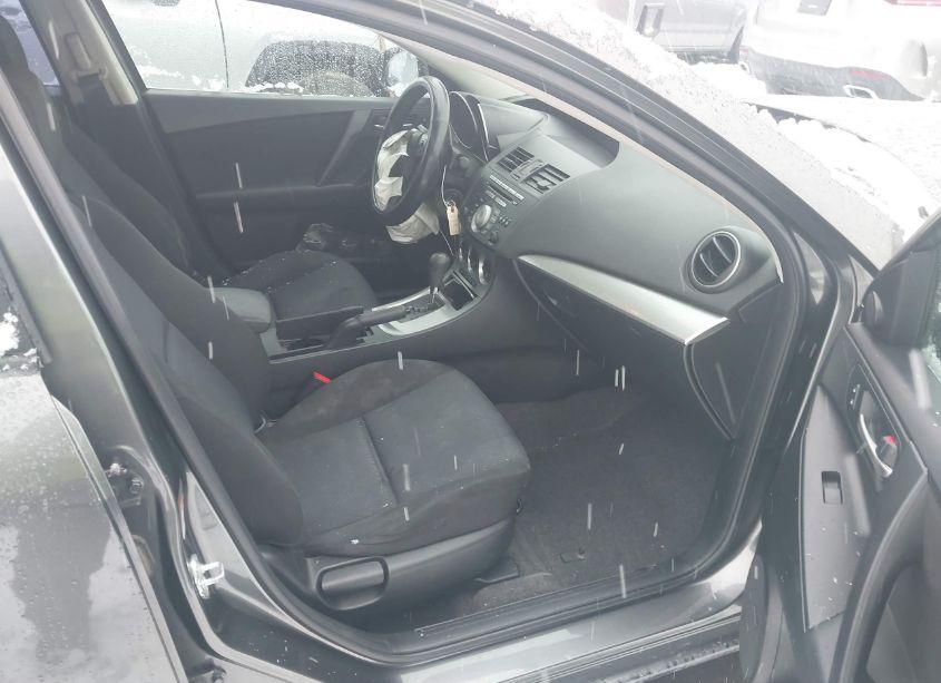 Photo 5 of 2011 Mazda Mazda3 I TOURING (VIN JM1BL1VFXB1474263)