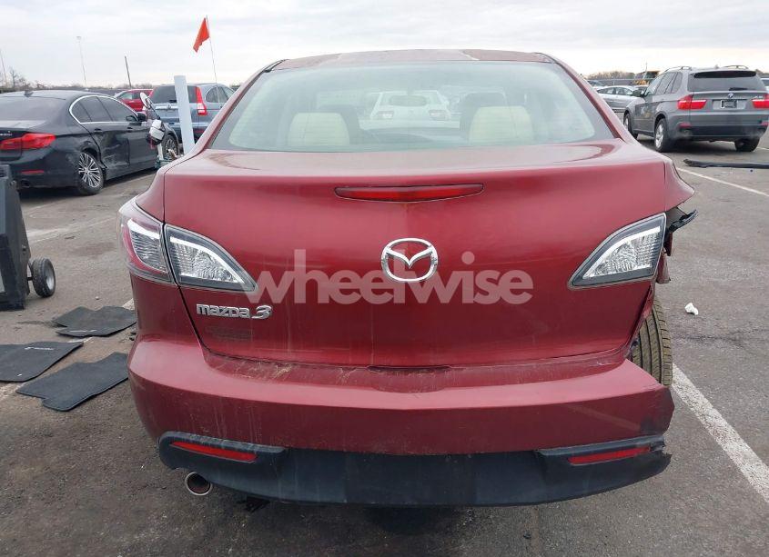 Photo 16 of 2011 Mazda Mazda3 I TOURING (VIN JM1BL1VG0B1359759)