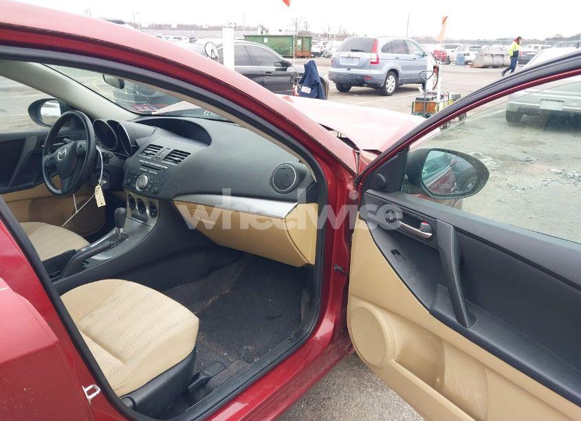 Photo 5 of 2011 Mazda Mazda3 I TOURING (VIN JM1BL1VG0B1359759)
