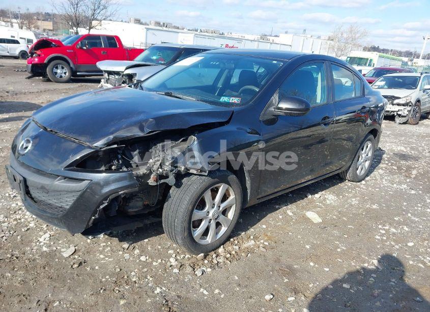 Photo 2 of 2011 Mazda Mazda3 I TOURING (VIN JM1BL1VG0B1477388)