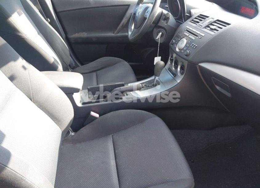 Photo 5 of 2011 Mazda Mazda3 I TOURING (VIN JM1BL1VG0B1477388)