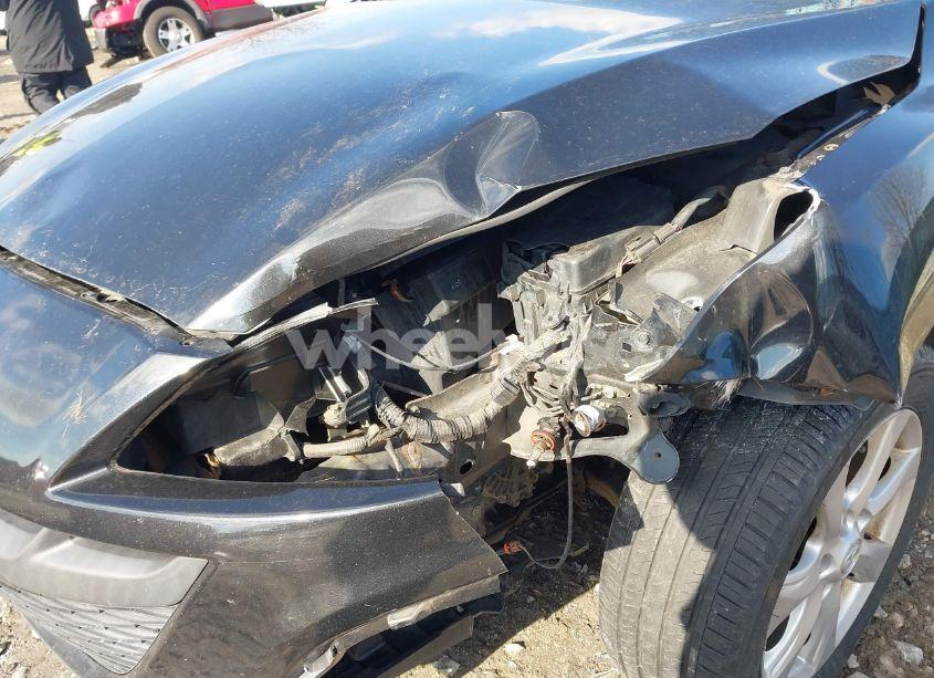 Photo 6 of 2011 Mazda Mazda3 I TOURING (VIN JM1BL1VG0B1477388)