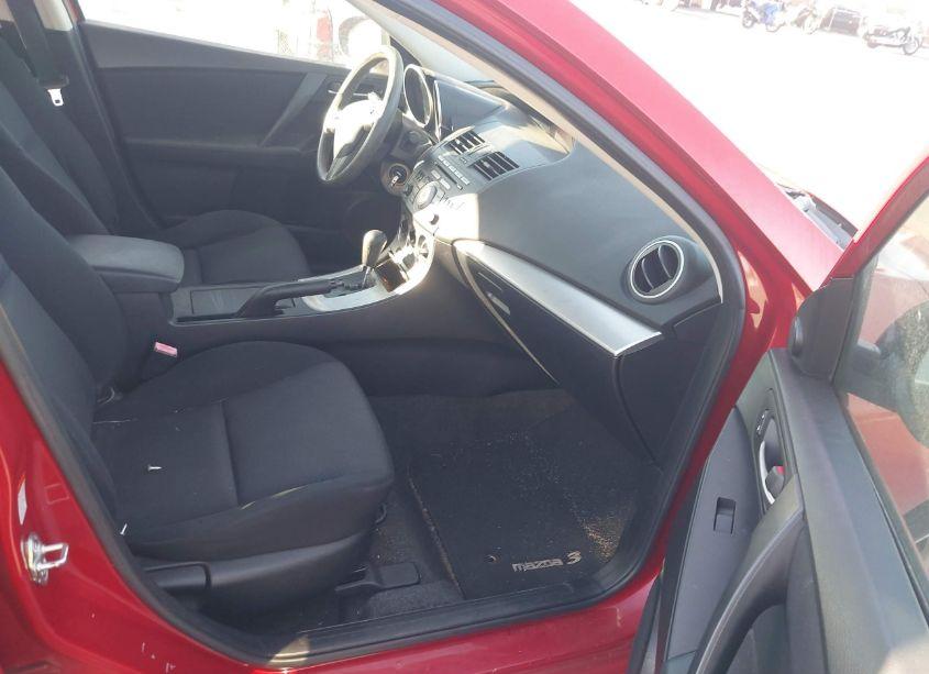 Photo 5 of 2011 Mazda Mazda3 I TOURING (VIN JM1BL1VG0B1478332)