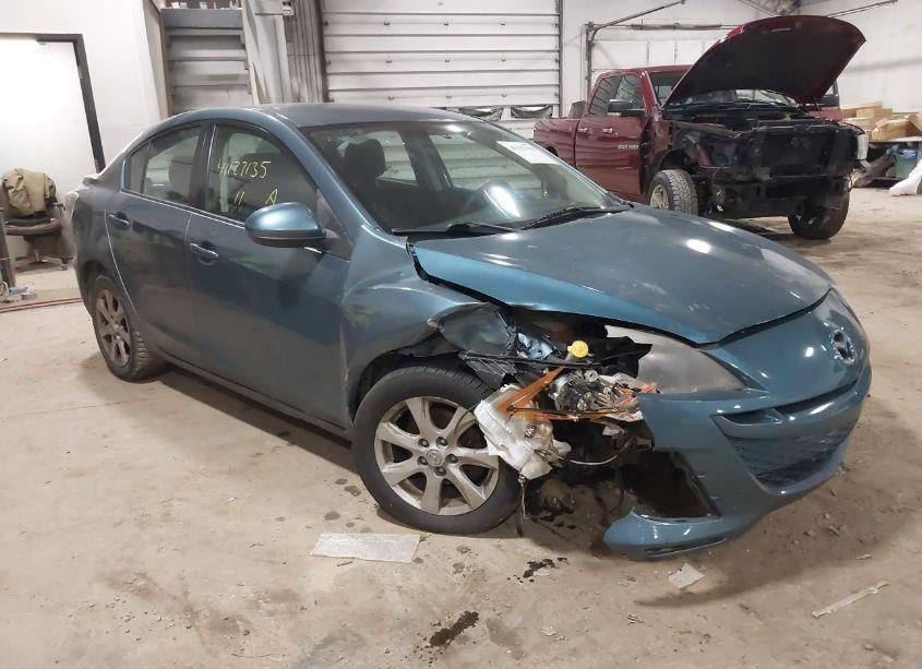 2011 Mazda Mazda3 I TOURING (VIN JM1BL1VG2B1479191) main photo
