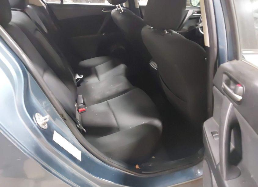 Photo 8 of 2011 Mazda Mazda3 I TOURING (VIN JM1BL1VG2B1479191)