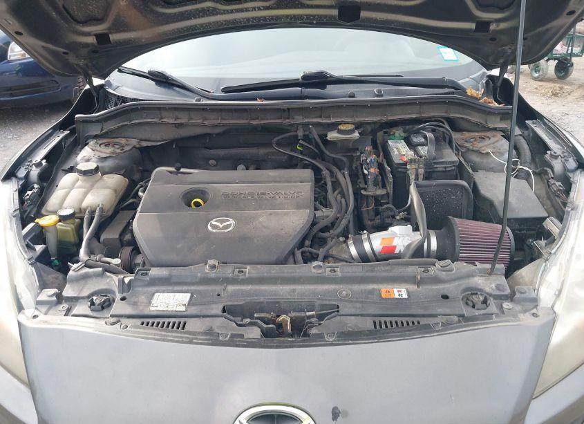 Photo 10 of 2011 Mazda Mazda3 I TOURING (VIN JM1BL1VG3B1376703)