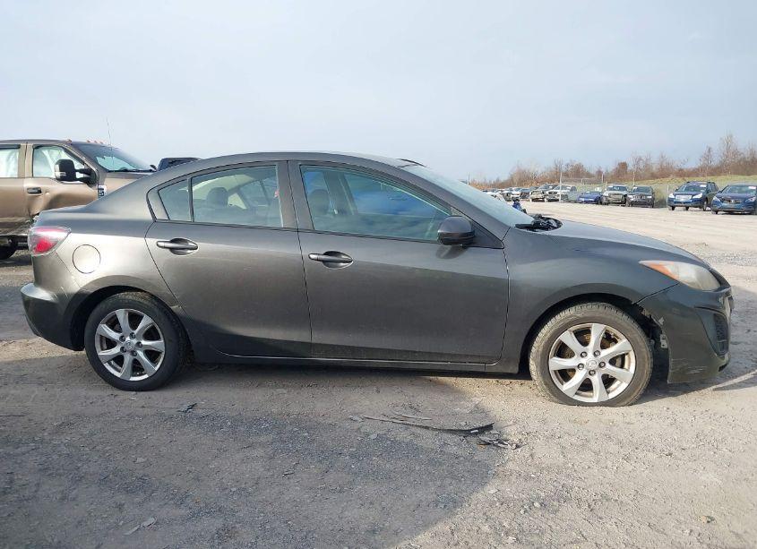 Photo 13 of 2011 Mazda Mazda3 I TOURING (VIN JM1BL1VG3B1376703)