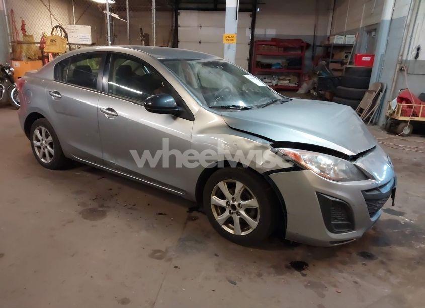 2011 Mazda Mazda3 I TOURING (VIN JM1BL1VG3B1447267) main photo