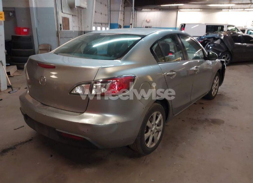 Photo 4 of 2011 Mazda Mazda3 I TOURING (VIN JM1BL1VG3B1447267)