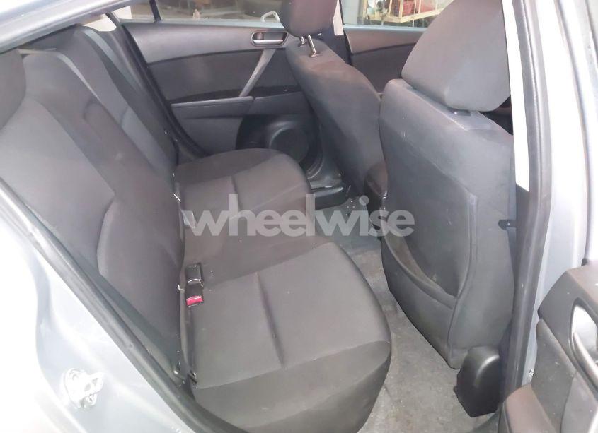 Photo 8 of 2011 Mazda Mazda3 I TOURING (VIN JM1BL1VG3B1447267)