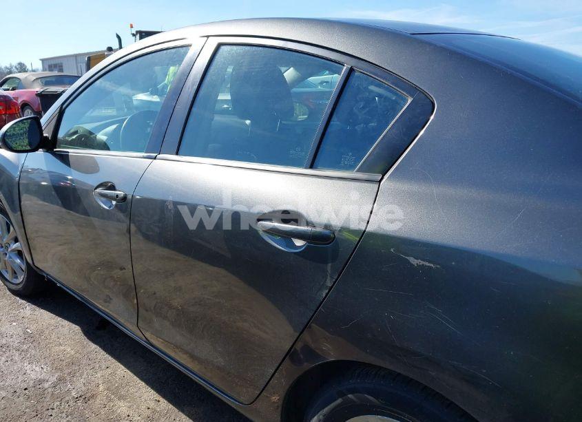 Photo 14 of 2011 Mazda Mazda3 I TOURING (VIN JM1BL1VG3B1902554)