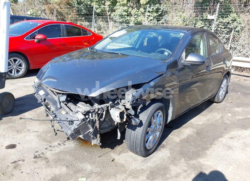 Photo 2 of 2011 Mazda Mazda3 I TOURING (VIN JM1BL1VG3B1902554)