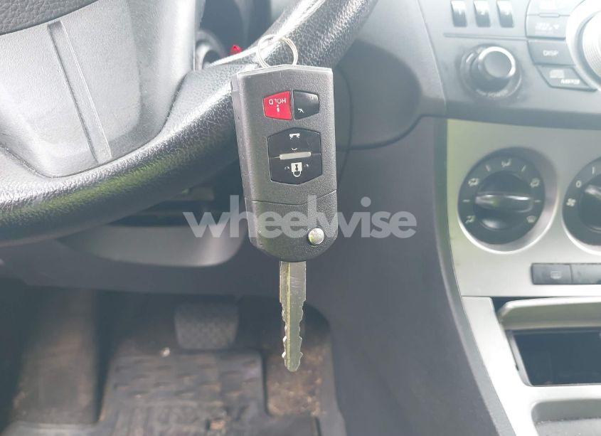 Photo 11 of 2011 Mazda Mazda3 I TOURING (VIN JM1BL1VG4B1375978)