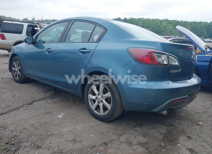 Photo 3 of 2011 Mazda Mazda3 I TOURING (VIN JM1BL1VG4B1375978)