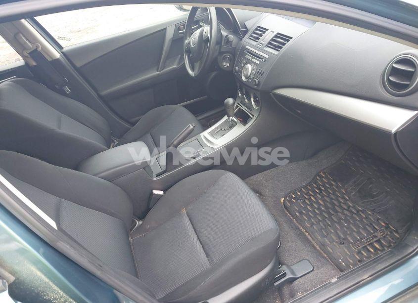 Photo 5 of 2011 Mazda Mazda3 I TOURING (VIN JM1BL1VG4B1375978)