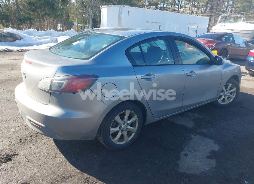 Photo 4 of 2011 Mazda Mazda3 I TOURING (VIN JM1BL1VG5B1398492)