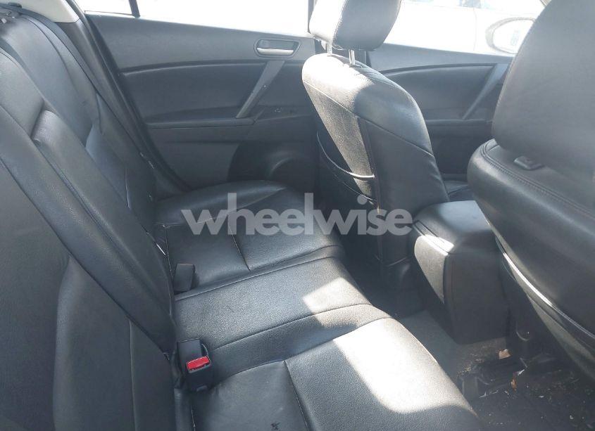 Photo 8 of 2011 Mazda Mazda3 I TOURING (VIN JM1BL1VG5B1398492)