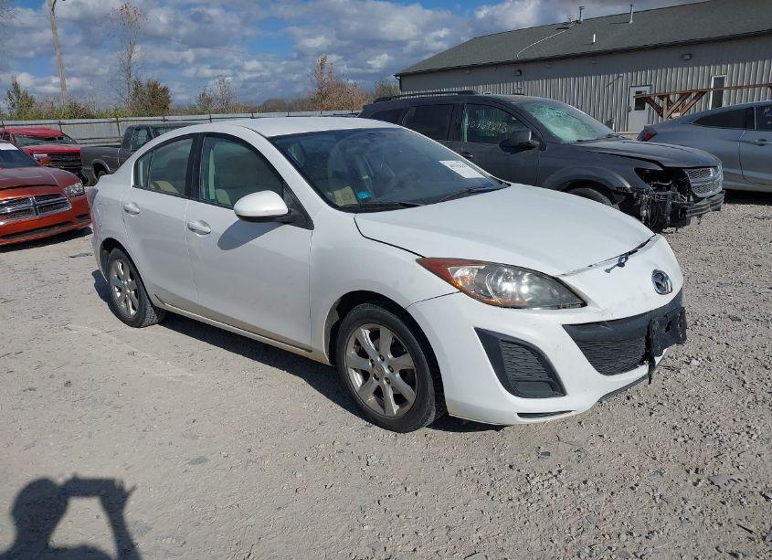 2011 Mazda Mazda3 I TOURING (VIN JM1BL1VG5B1426081) main photo