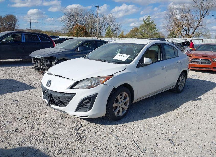 Photo 2 of 2011 Mazda Mazda3 I TOURING (VIN JM1BL1VG5B1426081)