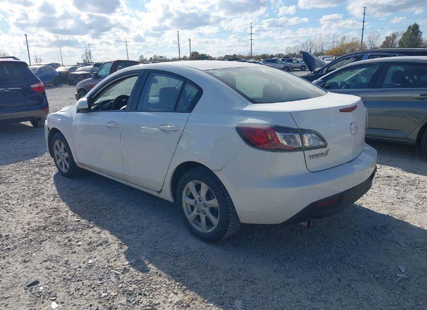 Photo 3 of 2011 Mazda Mazda3 I TOURING (VIN JM1BL1VG5B1426081)