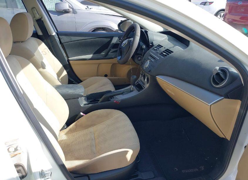 Photo 5 of 2011 Mazda Mazda3 I TOURING (VIN JM1BL1VG5B1426081)