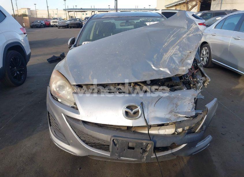 Photo 12 of 2011 Mazda Mazda3 I TOURING (VIN JM1BL1VG5B1428204)