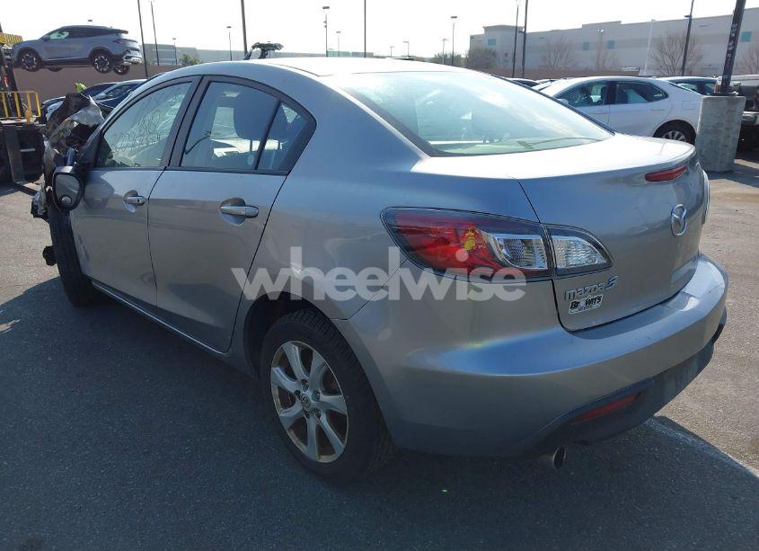 Photo 3 of 2011 Mazda Mazda3 I TOURING (VIN JM1BL1VG5B1428204)