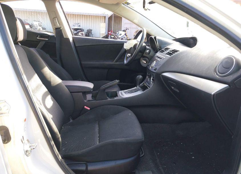 Photo 5 of 2011 Mazda Mazda3 I TOURING (VIN JM1BL1VG5B1485082)