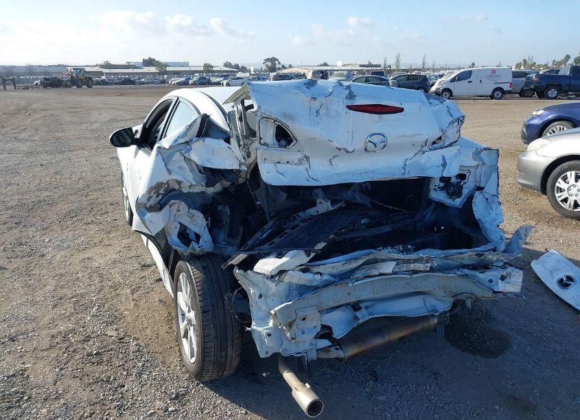 Photo 6 of 2011 Mazda Mazda3 I TOURING (VIN JM1BL1VG5B1485082)