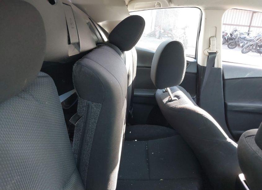 Photo 8 of 2011 Mazda Mazda3 I TOURING (VIN JM1BL1VG5B1485082)