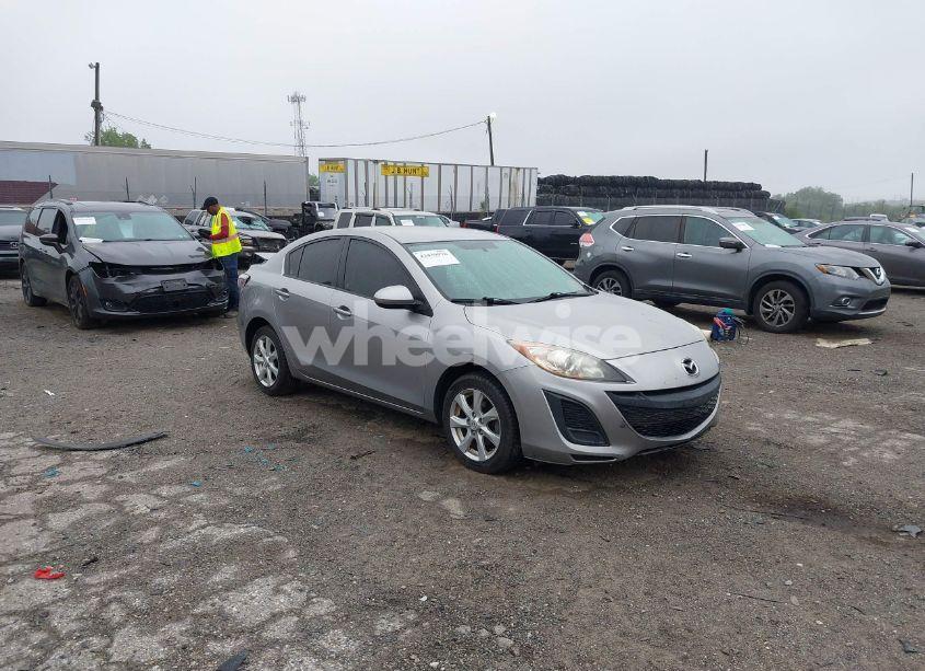 2011 Mazda Mazda3 I TOURING (VIN JM1BL1VG6B1375271) main photo