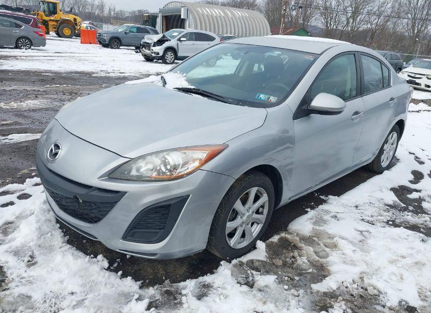 Photo 2 of 2011 Mazda Mazda3 I TOURING (VIN JM1BL1VG6B1377540)