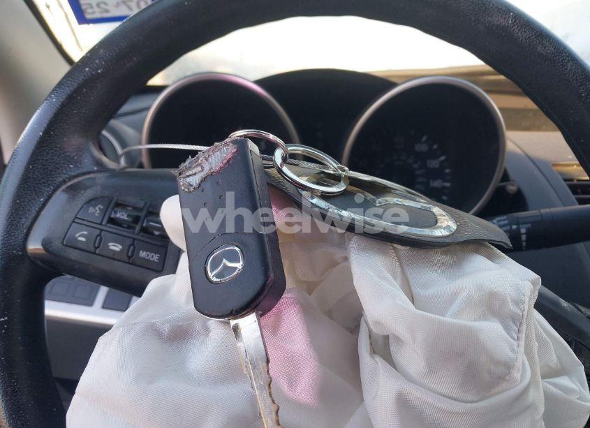 Photo 11 of 2011 Mazda Mazda3 I TOURING (VIN JM1BL1VG6B1435453)