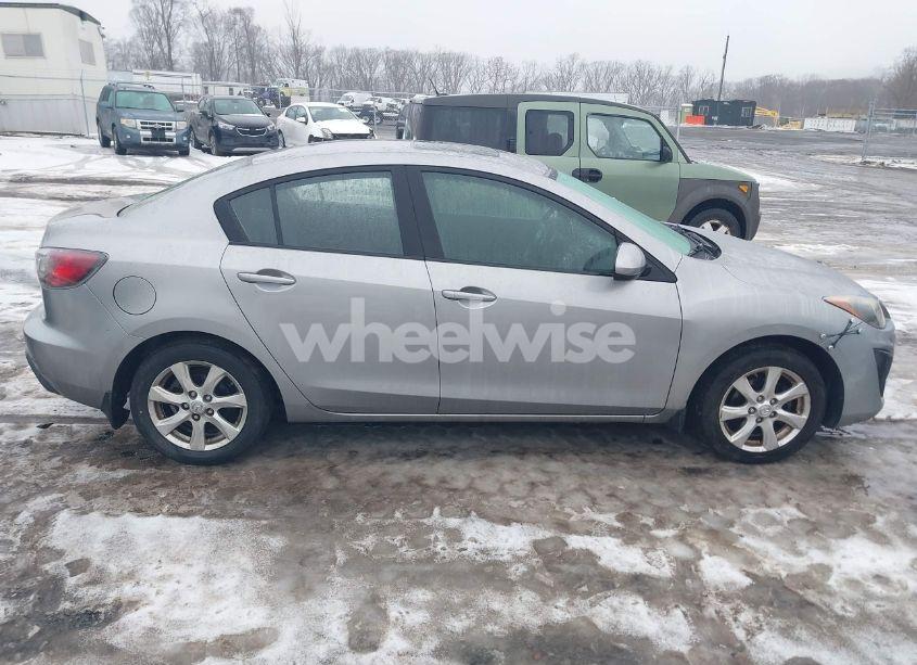 Photo 13 of 2011 Mazda Mazda3 I TOURING (VIN JM1BL1VG6B1464645)