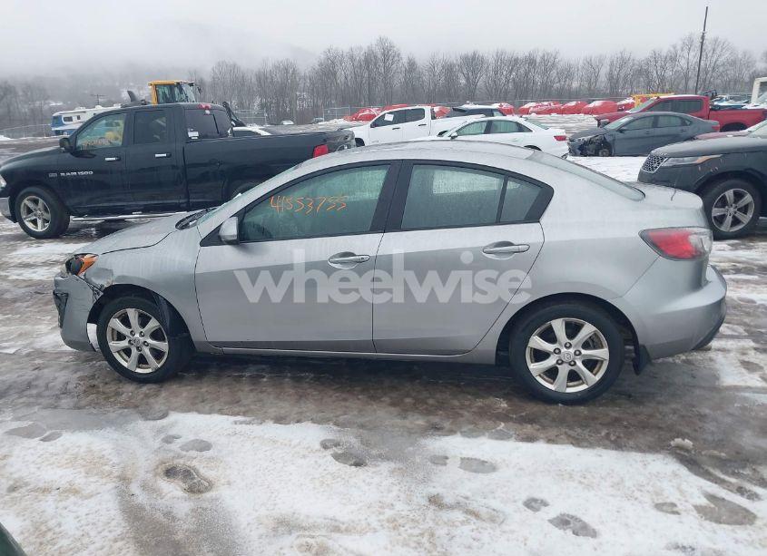 Photo 14 of 2011 Mazda Mazda3 I TOURING (VIN JM1BL1VG6B1464645)