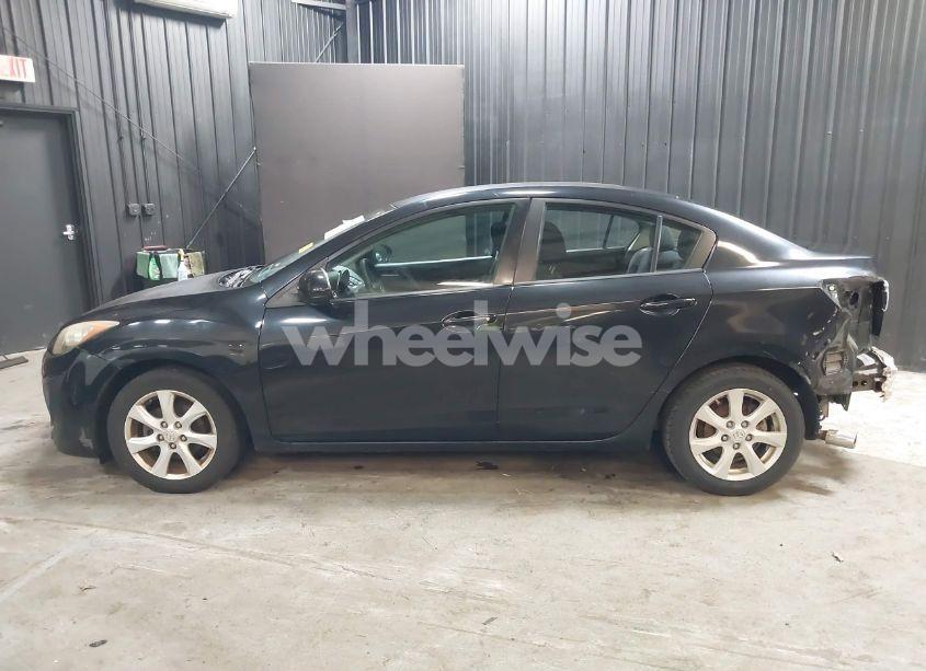 Photo 15 of 2011 Mazda Mazda3 I TOURING (VIN JM1BL1VG7B1401019)