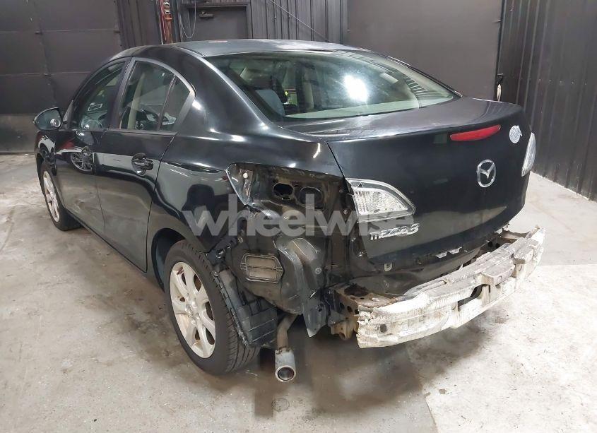 Photo 3 of 2011 Mazda Mazda3 I TOURING (VIN JM1BL1VG7B1401019)