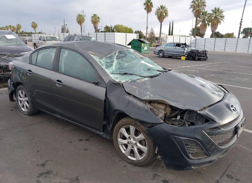 2011 Mazda Mazda3 I TOURING (VIN JM1BL1VG7B1402574) main photo