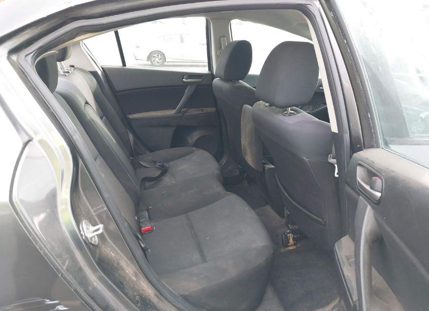 Photo 8 of 2011 Mazda Mazda3 I TOURING (VIN JM1BL1VG7B1402574)