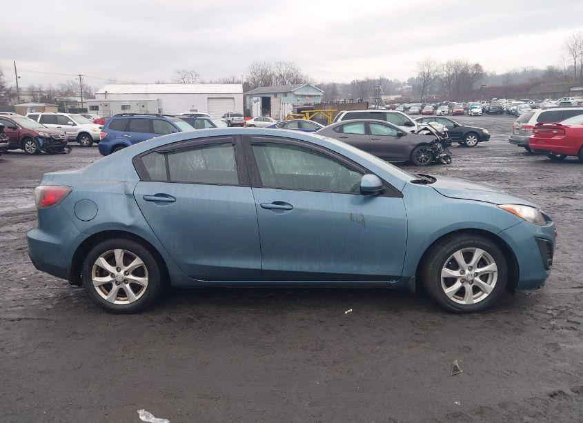 Photo 13 of 2011 Mazda Mazda3 I TOURING (VIN JM1BL1VG8B1412711)