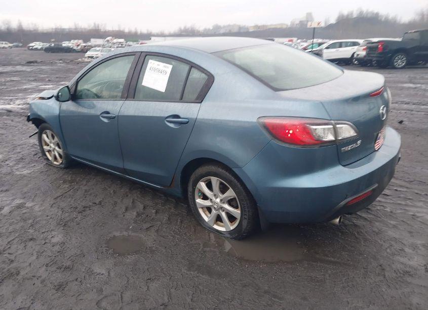Photo 3 of 2011 Mazda Mazda3 I TOURING (VIN JM1BL1VG8B1412711)