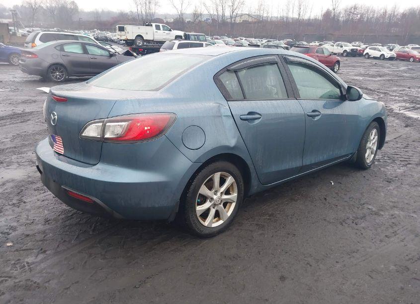 Photo 4 of 2011 Mazda Mazda3 I TOURING (VIN JM1BL1VG8B1412711)