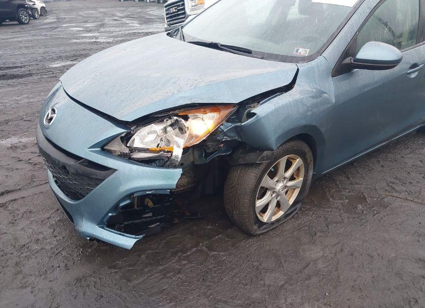 Photo 6 of 2011 Mazda Mazda3 I TOURING (VIN JM1BL1VG8B1412711)