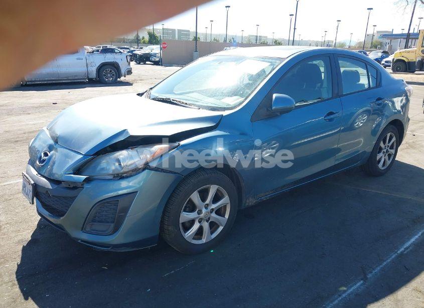 Photo 2 of 2011 Mazda Mazda3 I TOURING (VIN JM1BL1VG8B1470396)