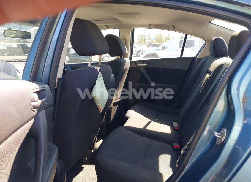 Photo 8 of 2011 Mazda Mazda3 I TOURING (VIN JM1BL1VG8B1470396)