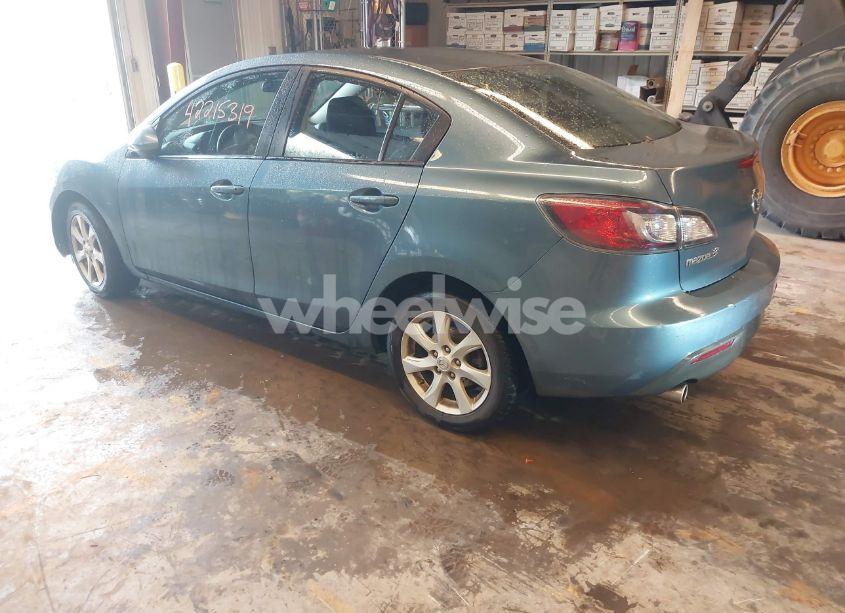 Photo 3 of 2011 Mazda Mazda3 I TOURING (VIN JM1BL1VGXB1360160)