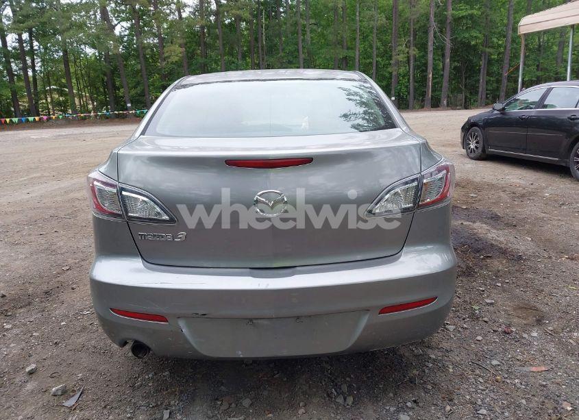 Photo 17 of 2012 Mazda Mazda3 I TOURING (VIN JM1BL1VGXC1502895)