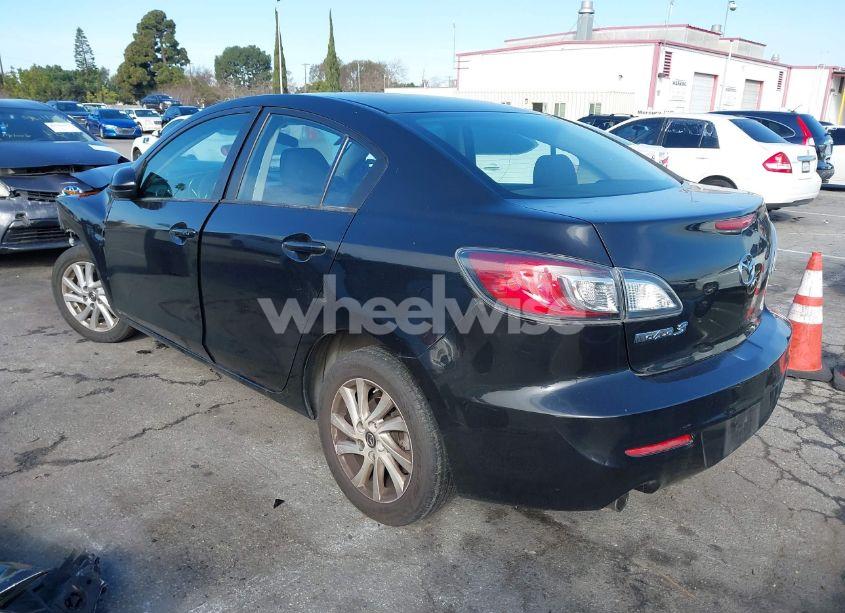 Photo 3 of 2013 Mazda Mazda3 I TOURING (VIN JM1BL1VP1D1786306)